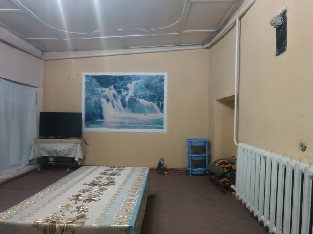 6 xonali xovli sotiladi