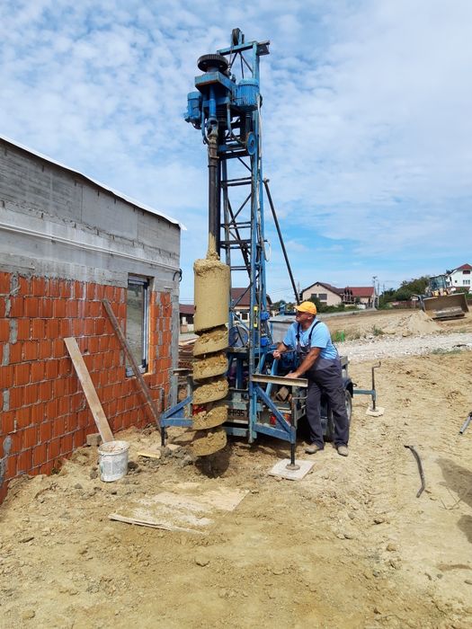 Executam foraje , fântâni , puțuri de apa