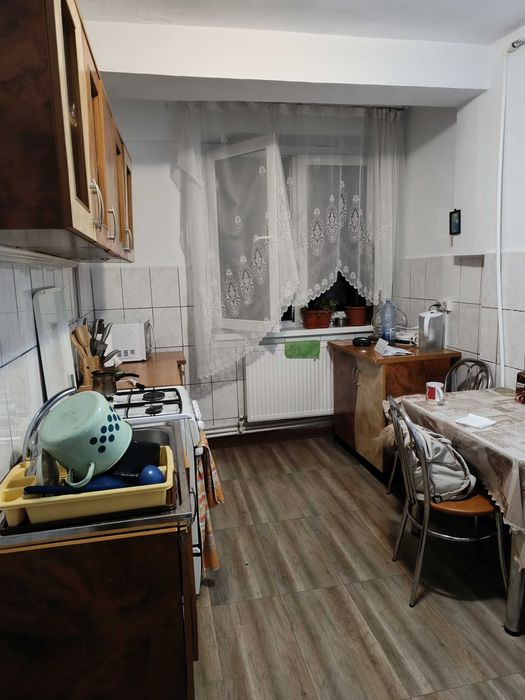 Vand apartament 2 camere