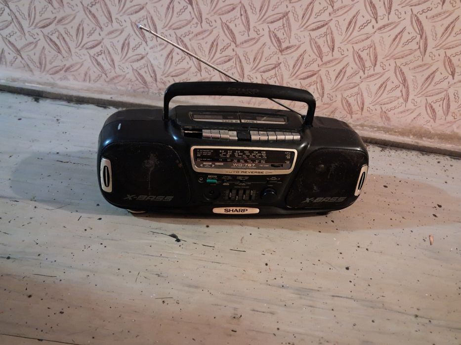 Radio casetofon Sharp