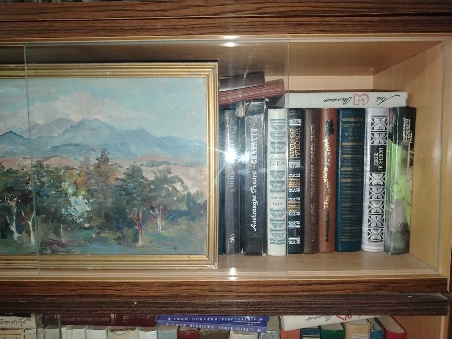 Книги советские по 3000 сум.