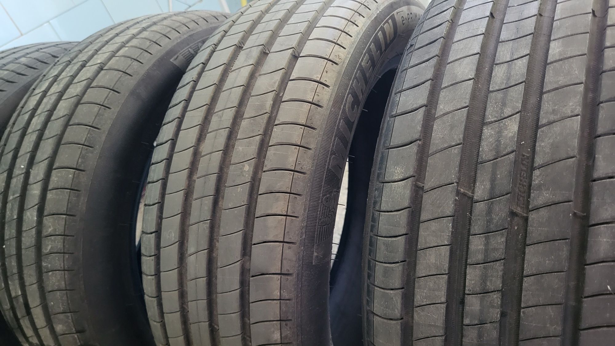 Vând 4 anvelope de vară Michelin 195 55r16
