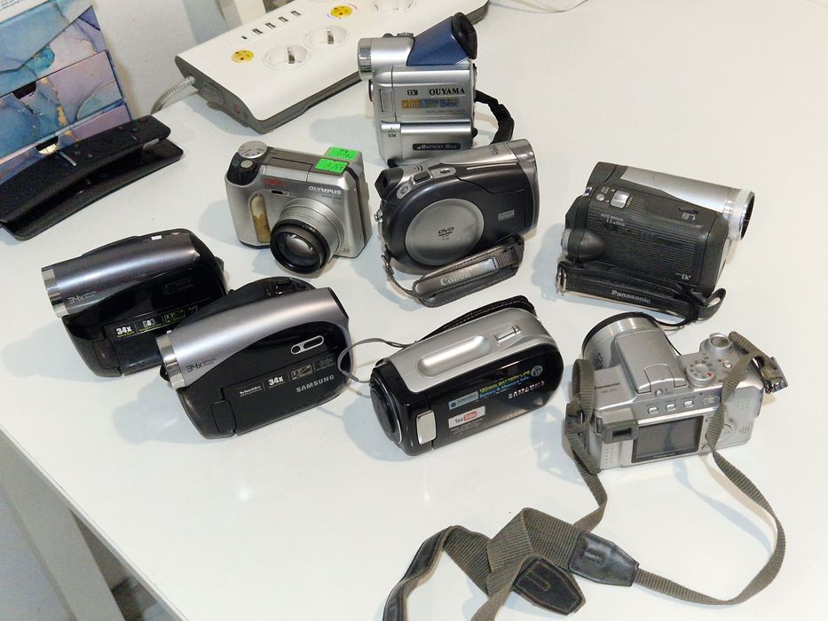 Aparat  / camera foto- video digitala fara accesorii