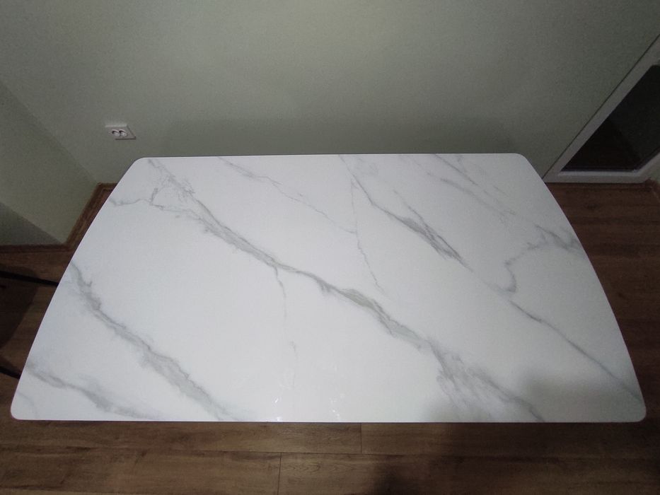 Трапезна кухненска маса