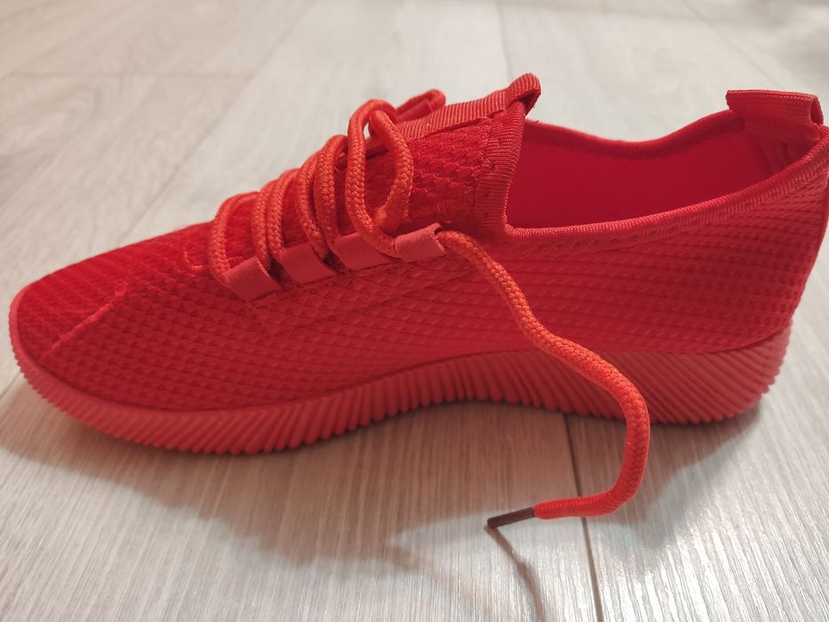 papuci adidasi tenisi comfortabili rosii marime 39 de vanzare