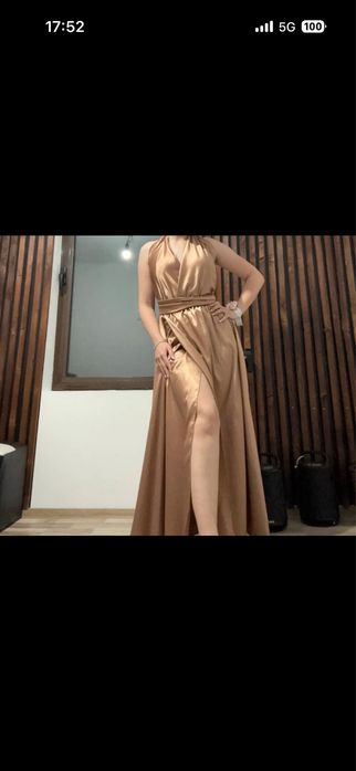 Vand rochie de ocazie versatila