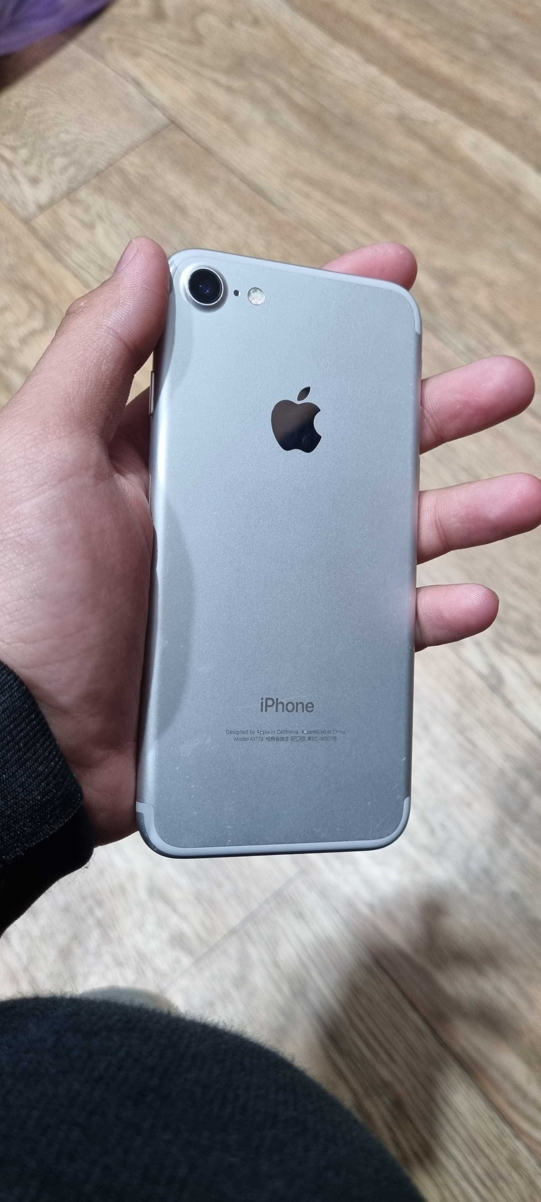 iPhone 7 sotiladi