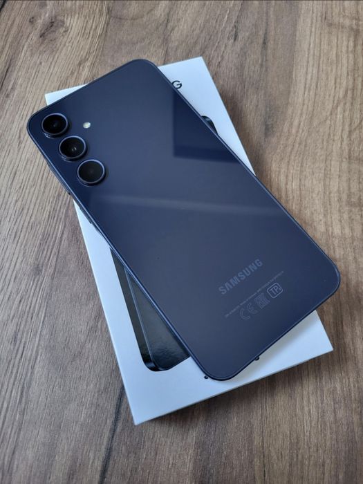 Samsung a35 5G 8/2/6