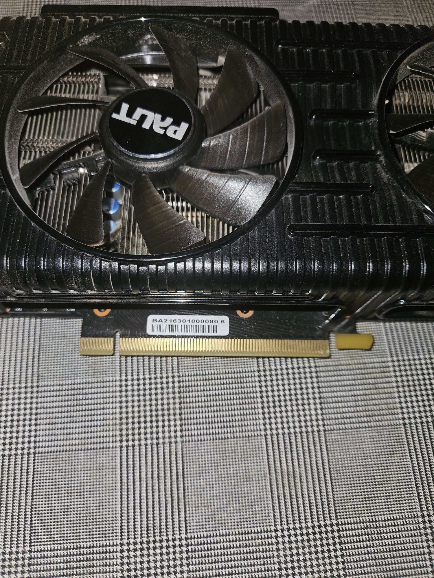 Видеокарта Palit GeForce RTX 3060 12GB - почти неизползвана