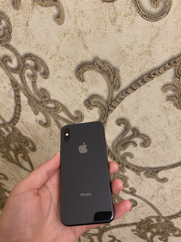 iPhone XS.