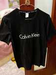 Donez tricou Calvin Klein
