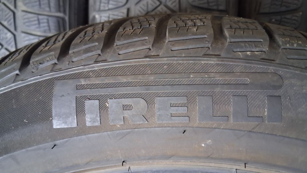 4-броя зимни гуми 255/45/R19 PIRELLI SOTTOZERO 3