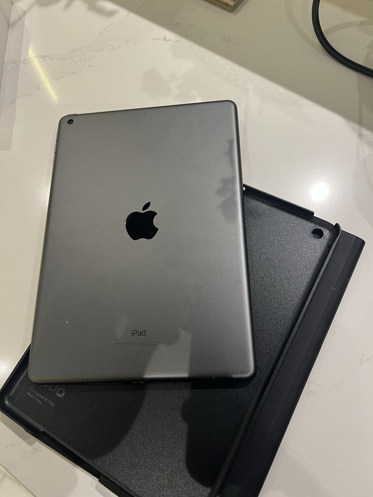 Таблет apple ipad 9, 64gb, wifi, space gey, неразличим от нов