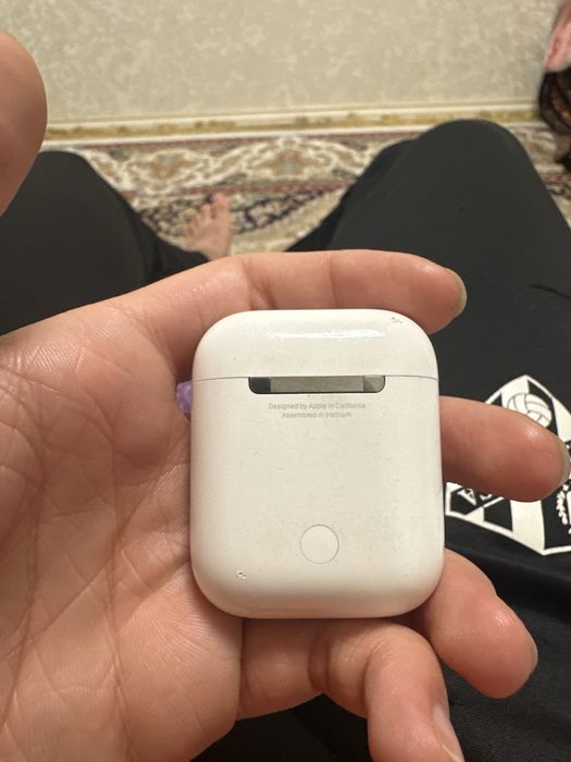 Продам кейс от AirPods 2