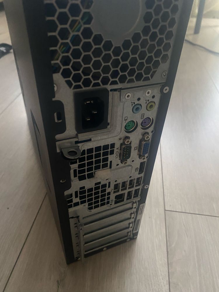 HP Compaq 8200 Elite + Hp монитор