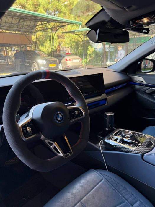 Bmw i5 35L 2024