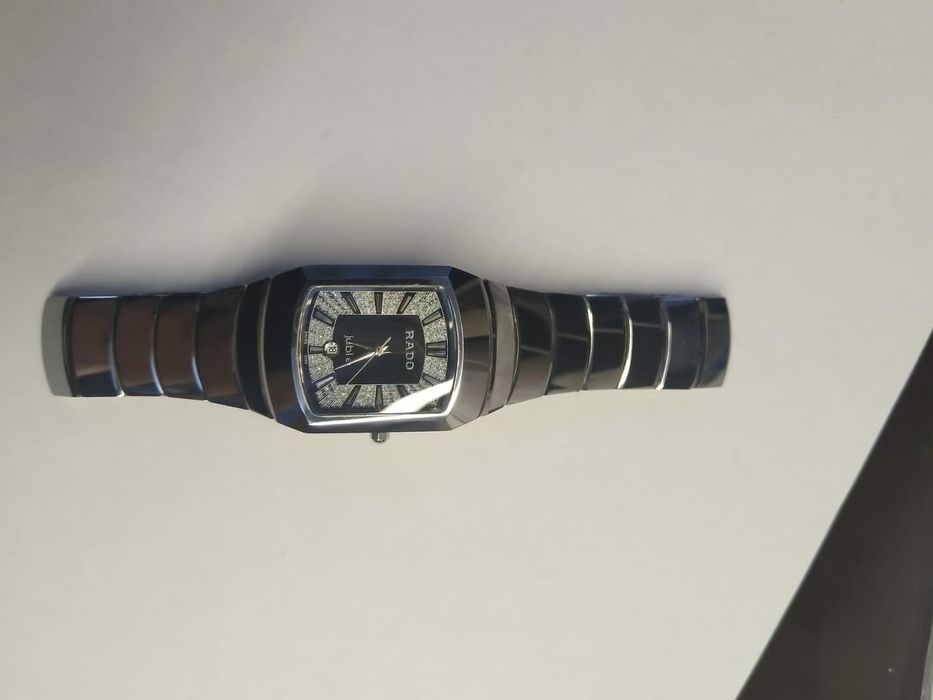 Продам часы Rado