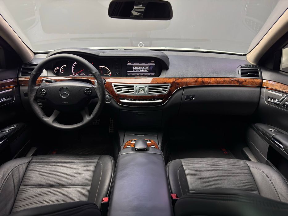 Продается Mercedes Benz W221 S63 AMG