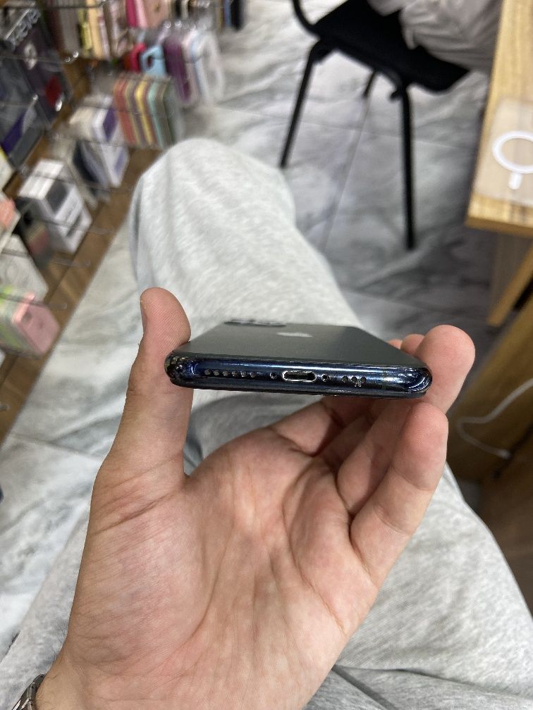 Iphone 11 pro green