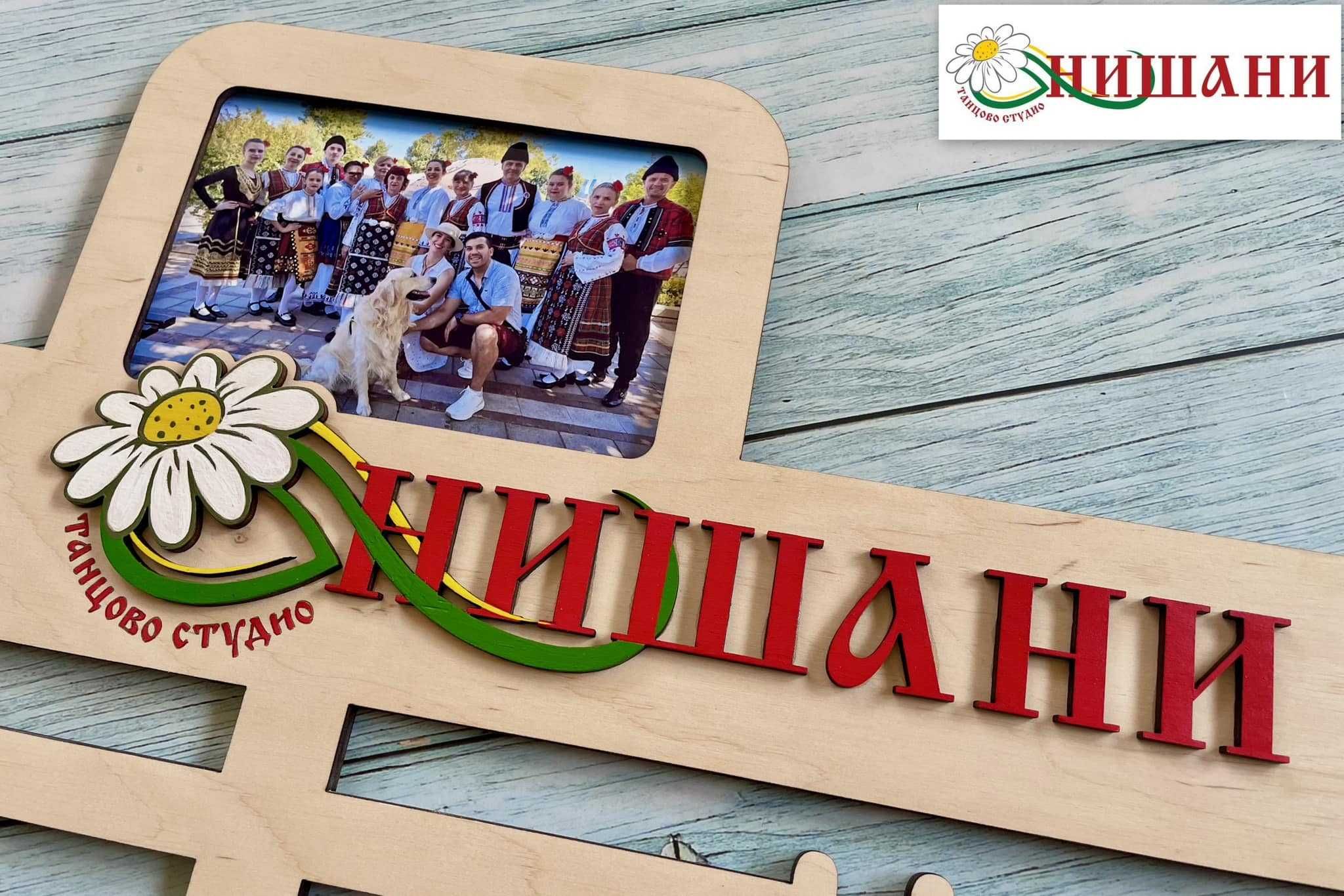 Закачалка за медали , поставка за стена