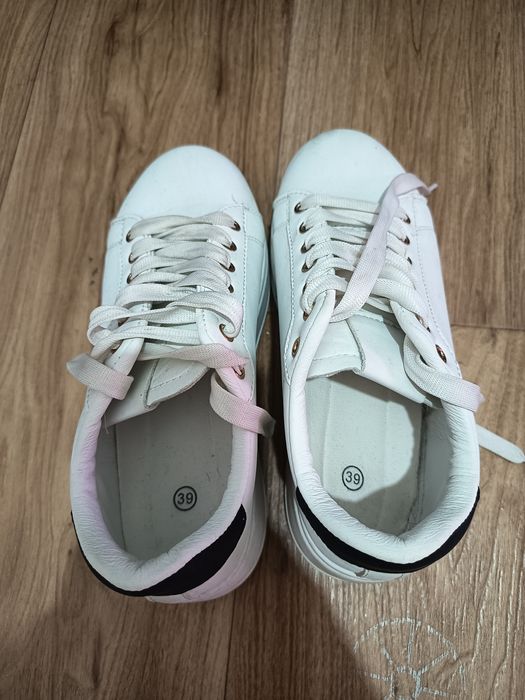 Дамски маратонки 39 номер