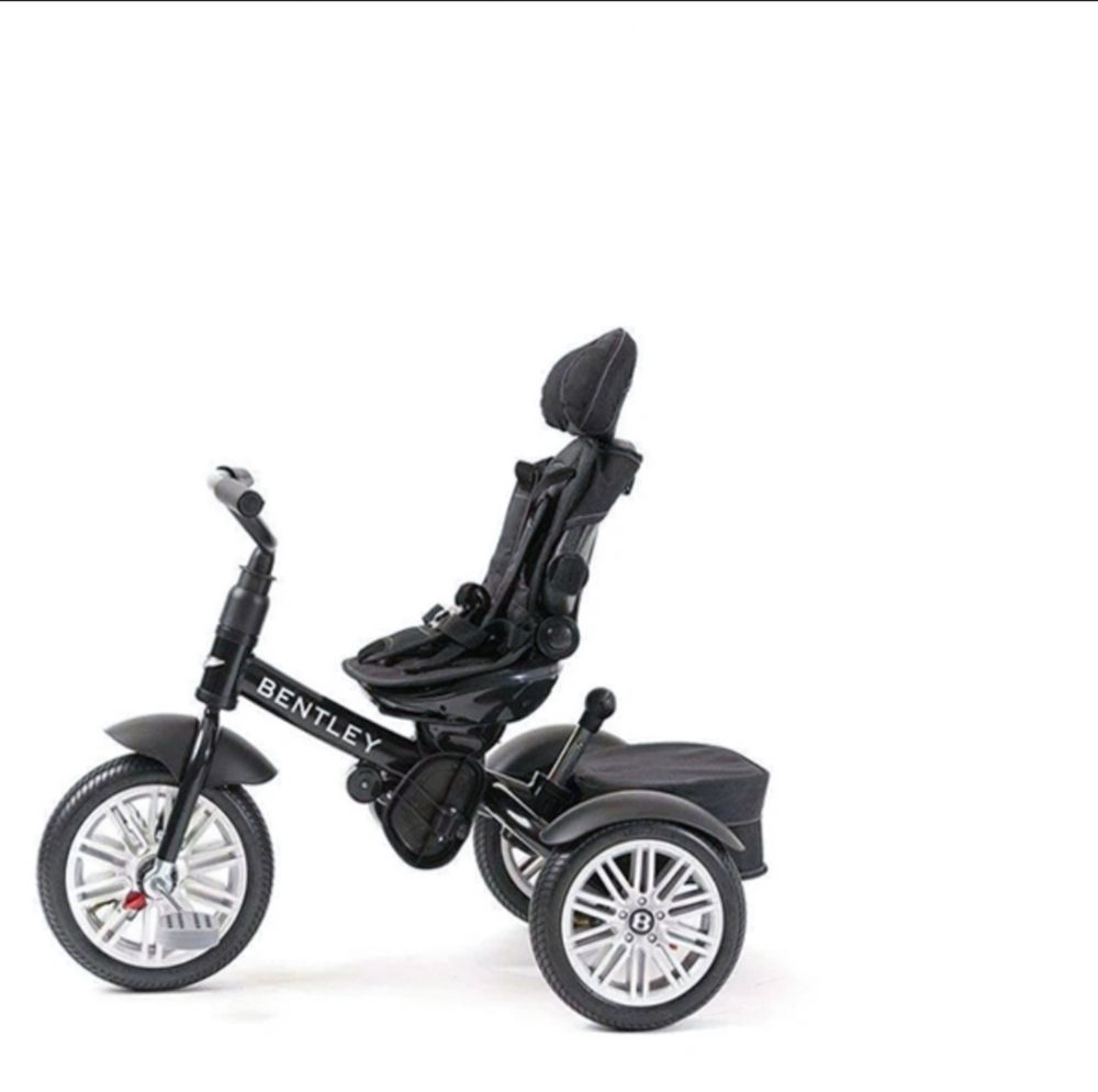 Продавам детска триколка – цвят Onyx Black