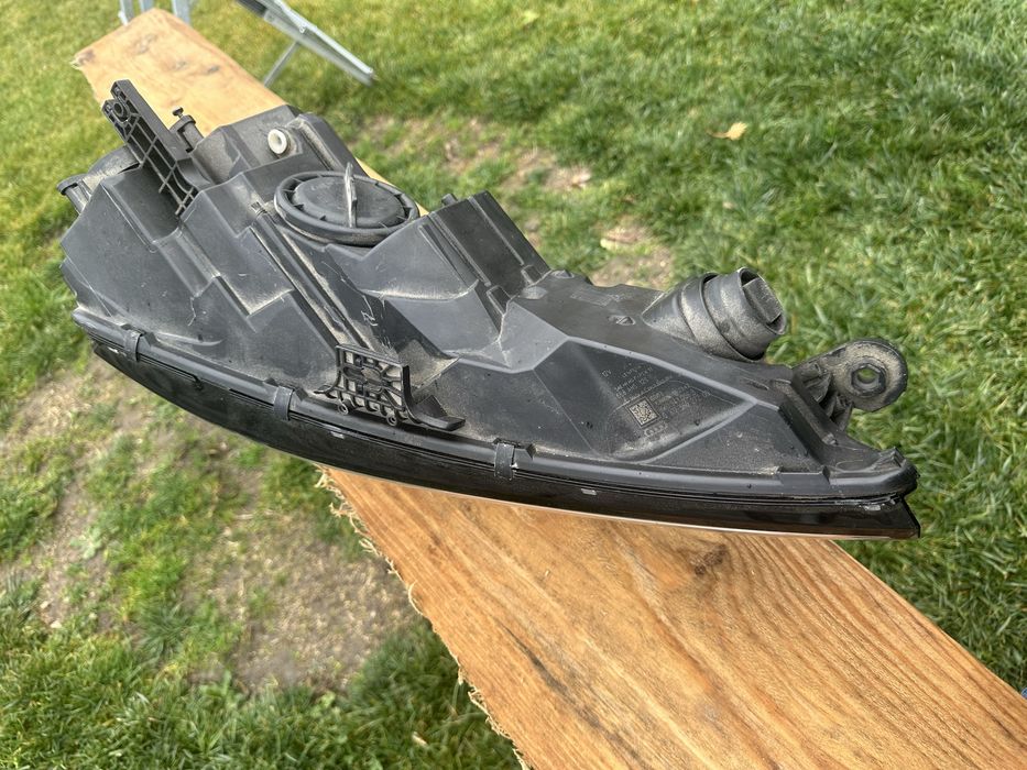 Far bi-xenon dreapta, Audi A4 B9,2015-2019 8W0941006B 030256027200