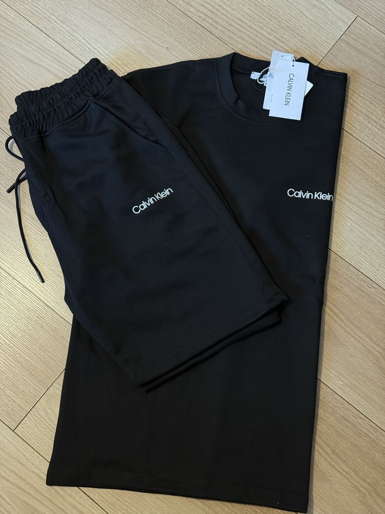 Set compleu Calvin Klein XXL (sau XL)