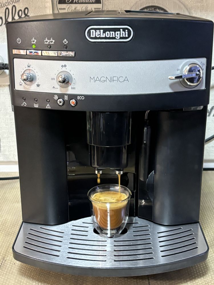 Espressor automat Delonghi Magnifica ECO