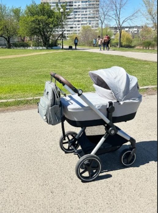 Cybex Eos Lux Silver