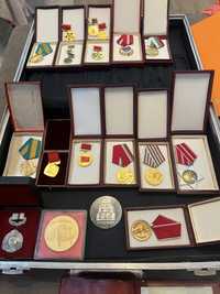 Колекция от медали,значки и книжки/карти