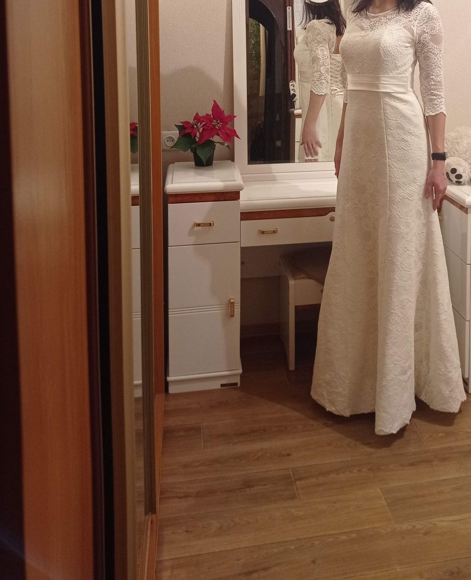 Свадебное платье (очень шикарное) от салона Хелена Набокина ,