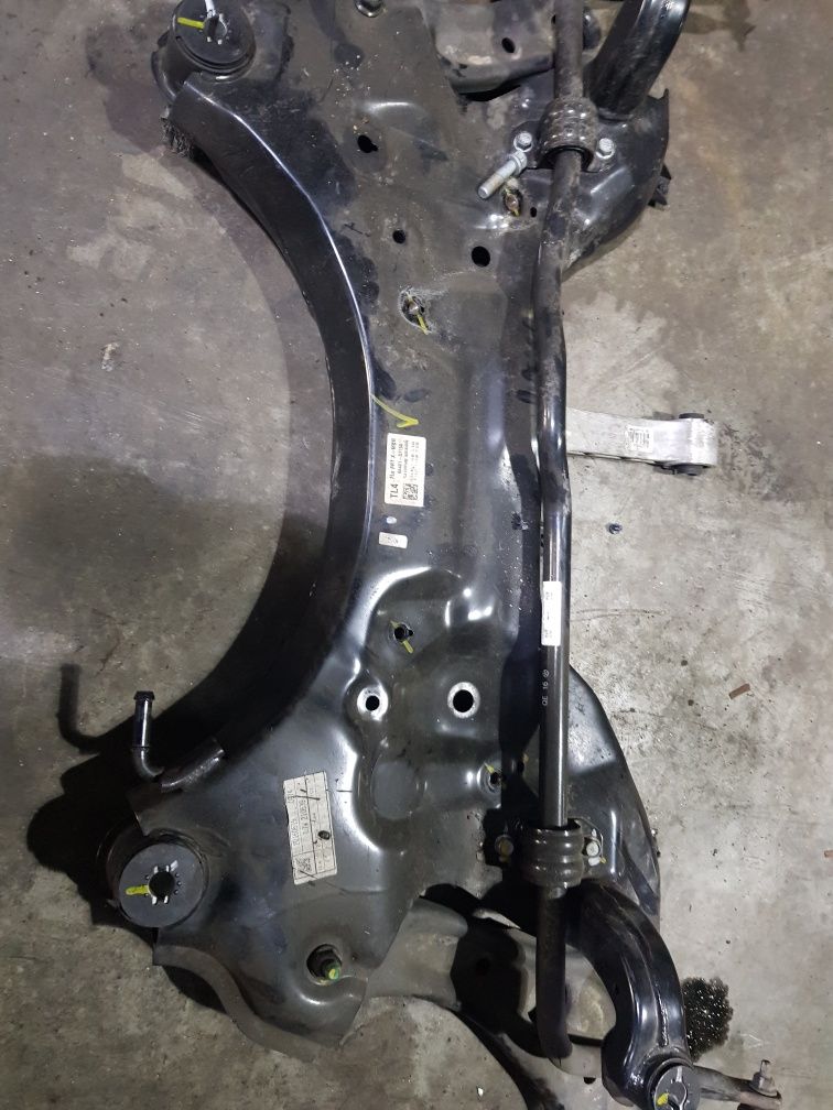 Jug cadru motor brat stanga dreapta hyundai tucson 2015