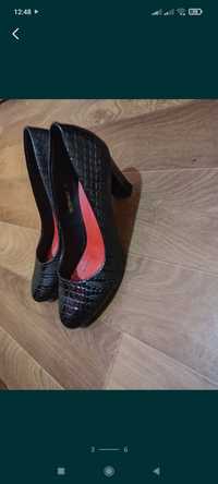 Женские стильные туфли лабутен под крокодилью кожу, размер -39