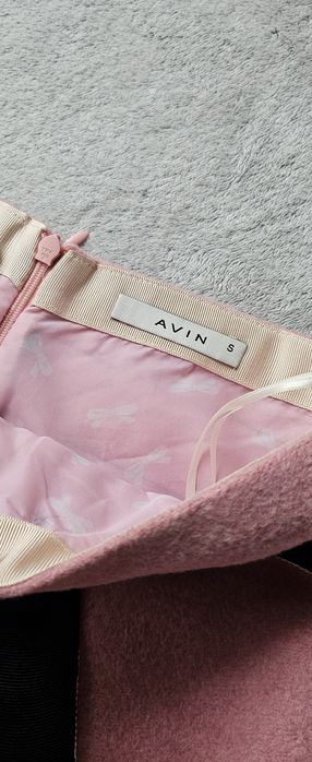 Вълнена поличка Avin