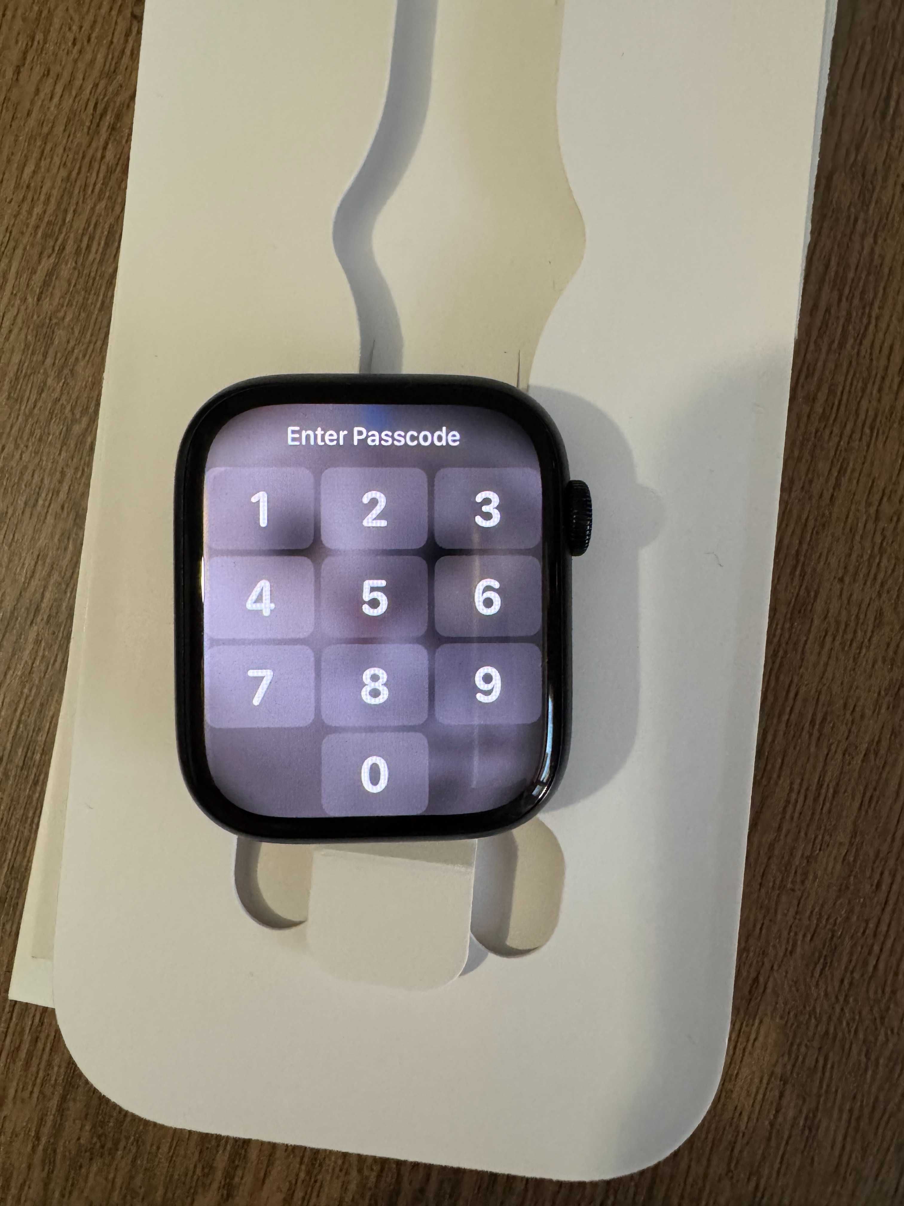 Apple Watch 9 45mm Midnight SB M/L GPS