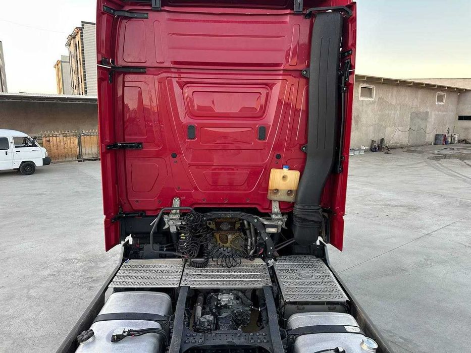 Срочно Продаётся тягач MERCEDES ACTROS.