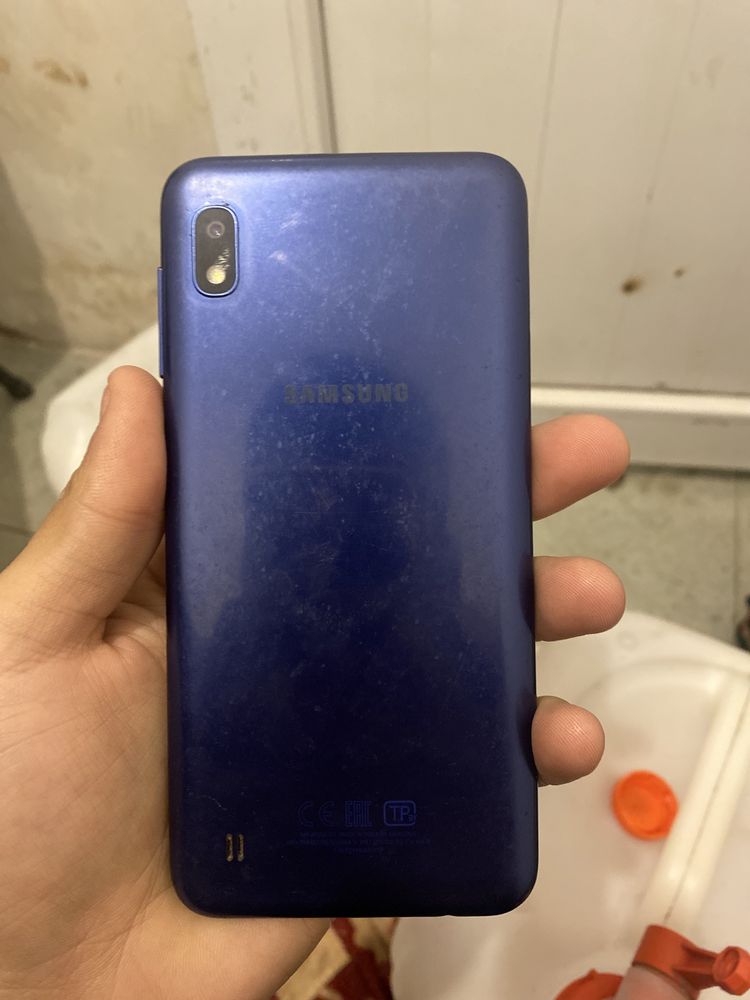 Samsung A10 32 гб