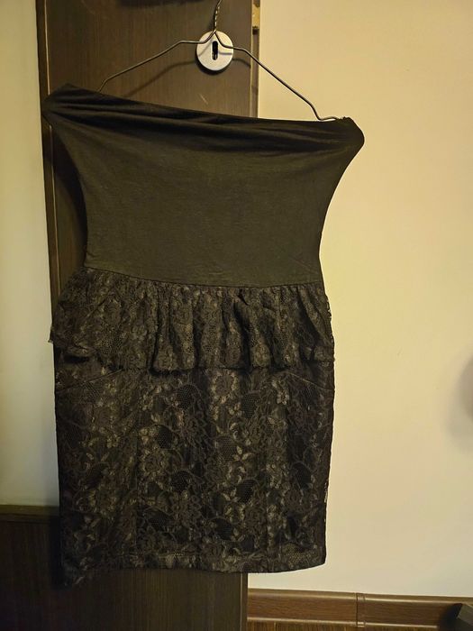 rochie fara bretele, din dantela