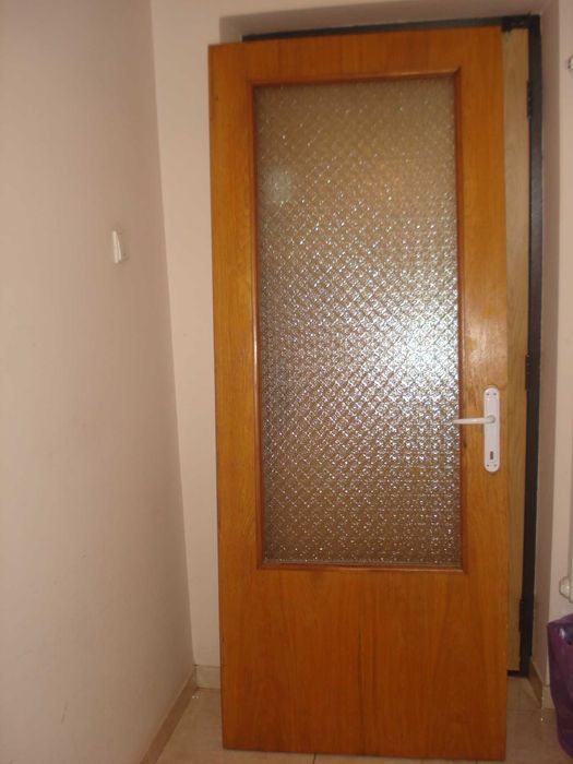 Usa 4 Usi cu Geamuri Ornament Apartament Baie Sufragerie   Faianta