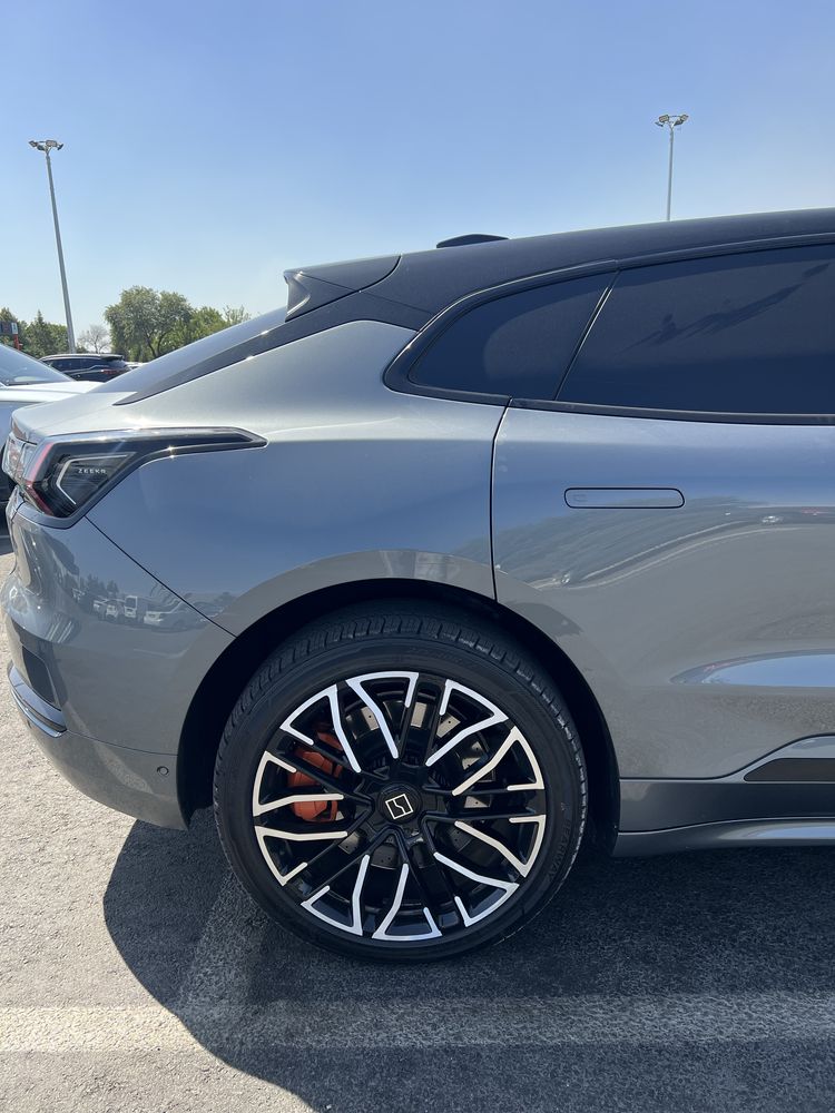 Zeekr 001 Z sport full