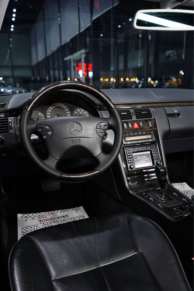 Mercedes Benz W210 E320