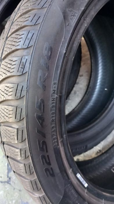 Set 225/45r18 iarnă marca Pirelli cu protecție jantă