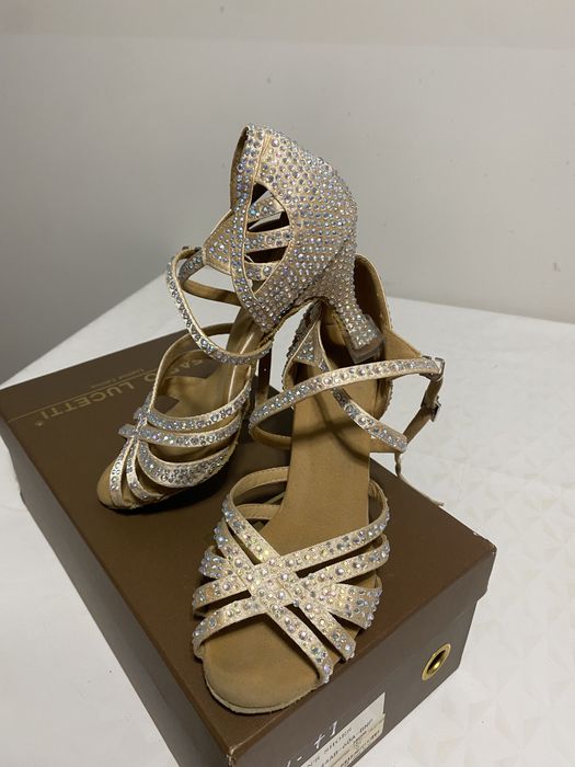 Танцевальные туфли 37,5 размер