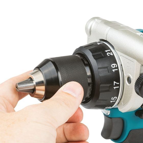 Акумулаторен винтоверт Makita DDF486Z