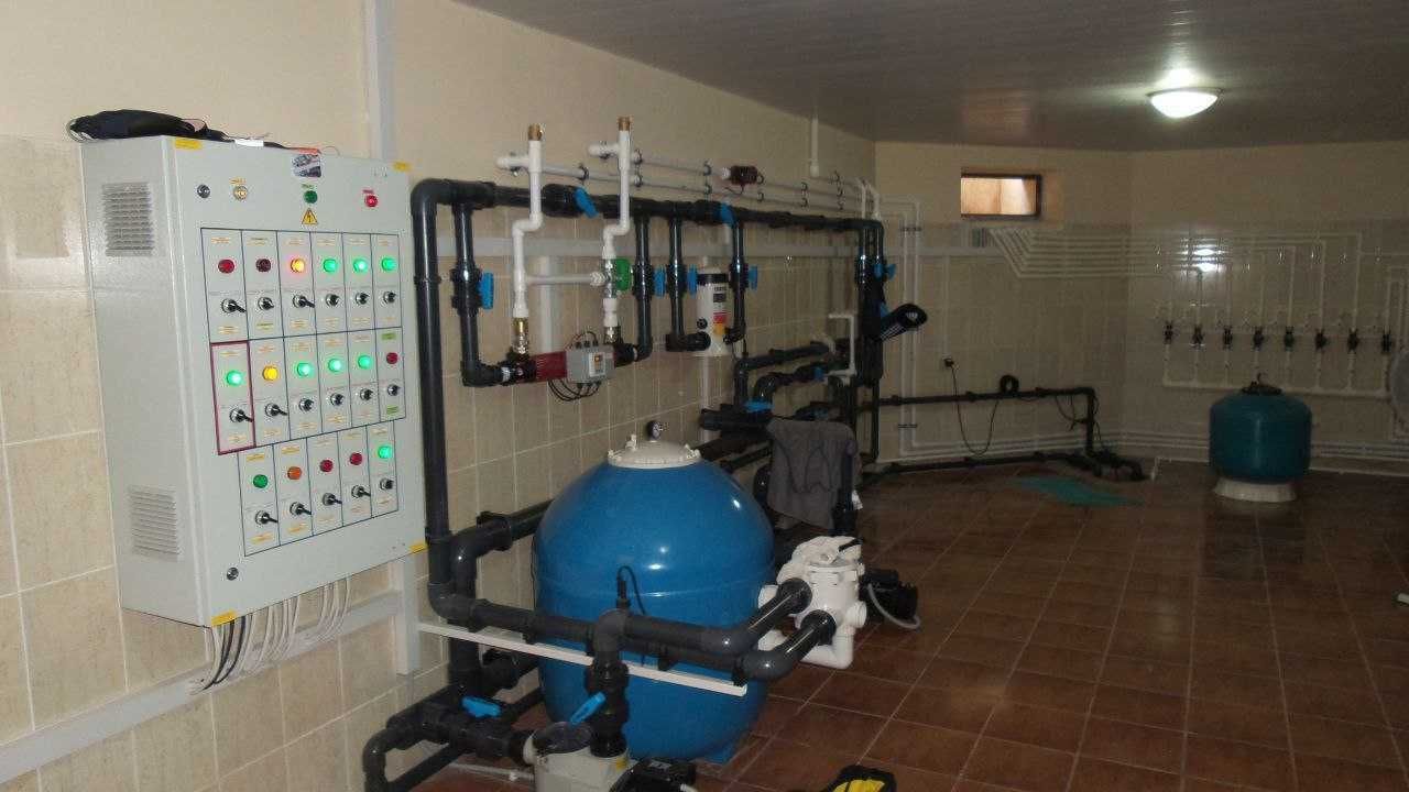 Установка для бассейнов оборудования системы фильтрации . Обслуживание