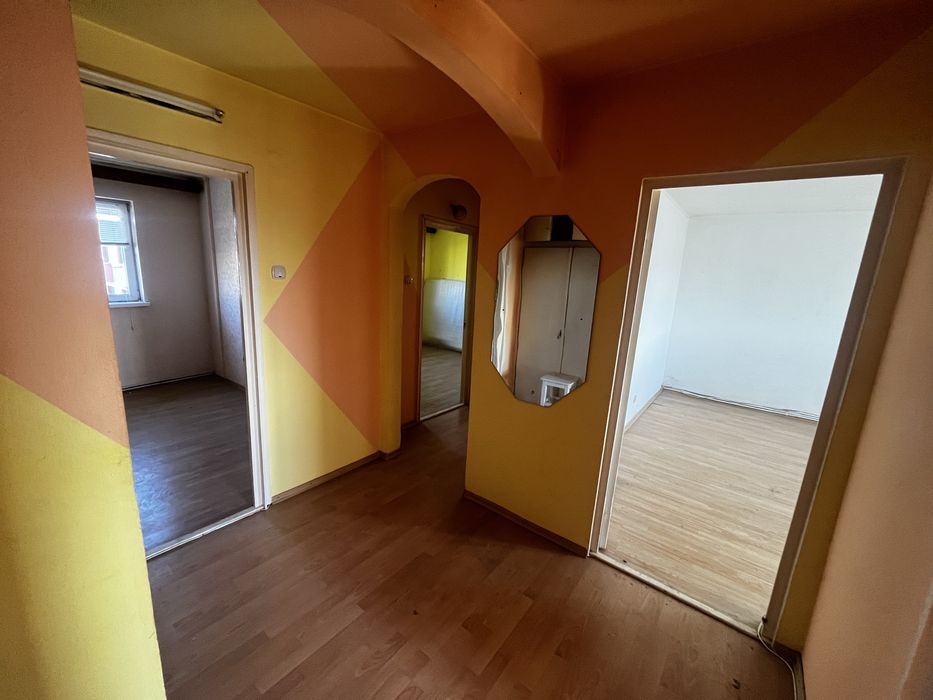 Vand apartament decomandat 3 camere