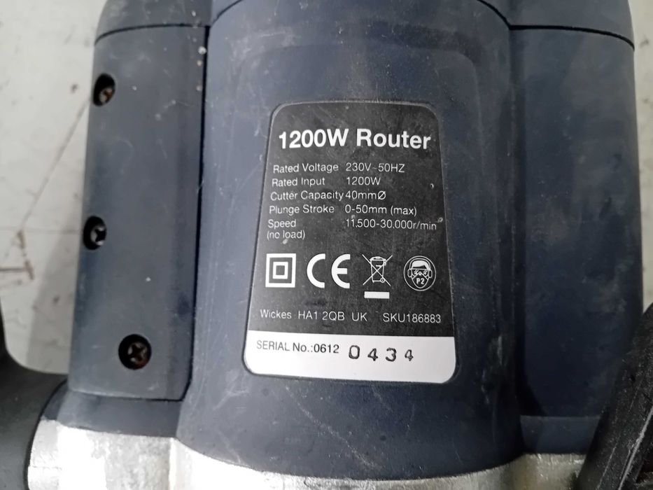 Оберфреза - Wickes 1200 W