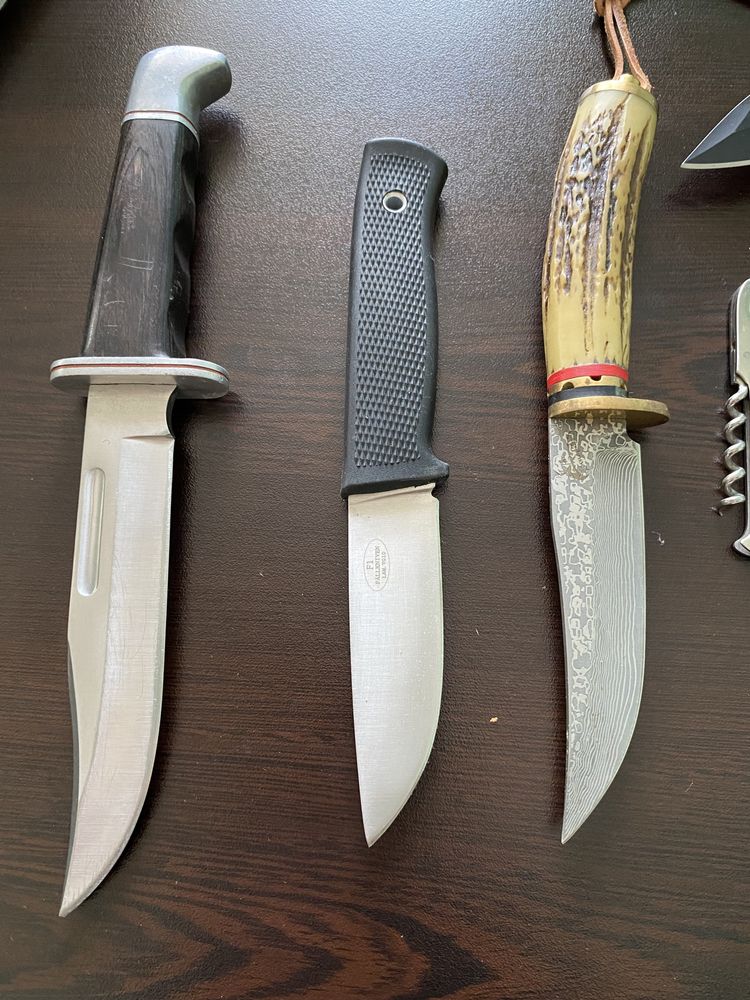 Продавам ножове