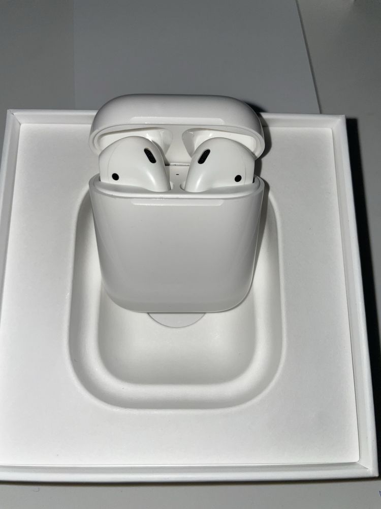 Оригинални Air Pods (2 поколение) слушалки